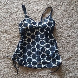 Maternity swimsuit top size xs